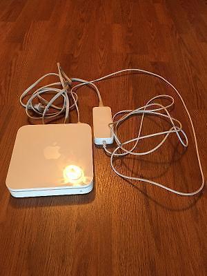 Router: Apple AirPort Extreme Base Station
