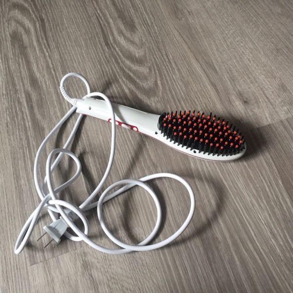 Straightening brush