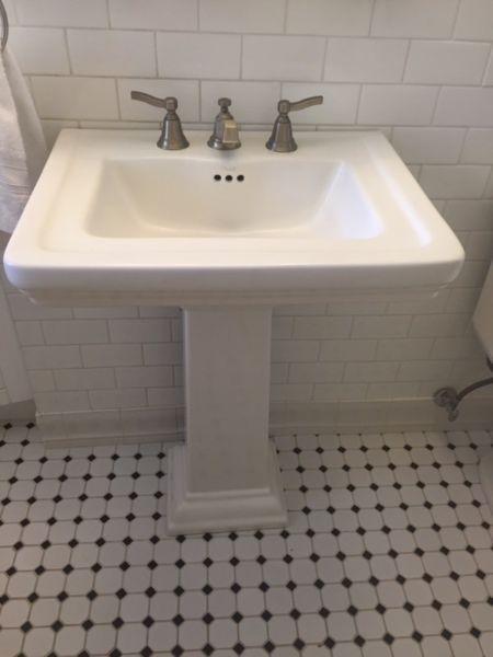 Pedestal sink, taps and toilet