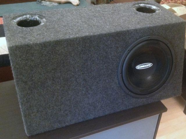 Huge dual ported subwoofer and enclosure 650 watts