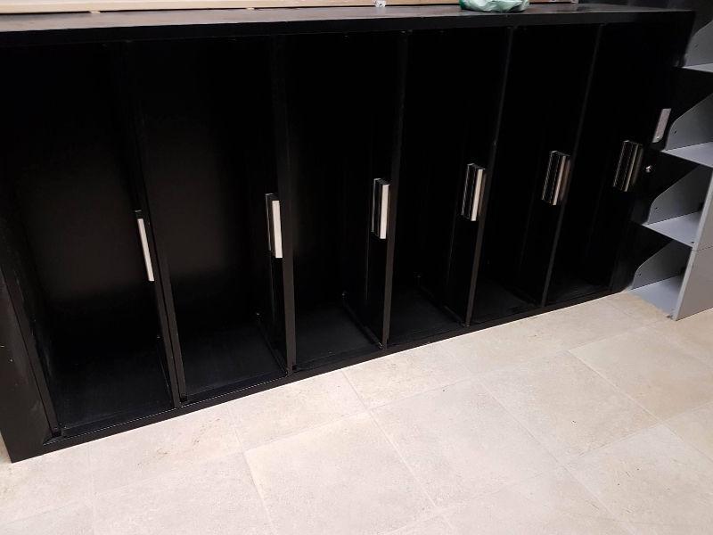 cabinets/file cabinets