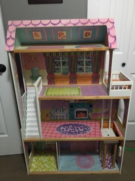 Doll house and accessories
