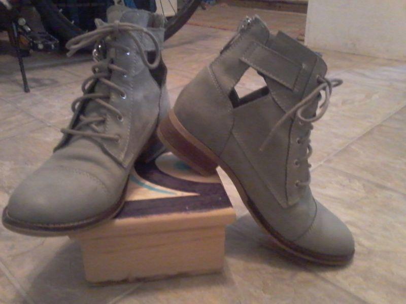 ALDO grey suede ankle boots - new