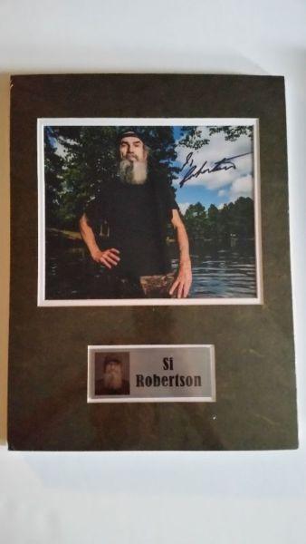 Signed photo of Si Robertson w/COA