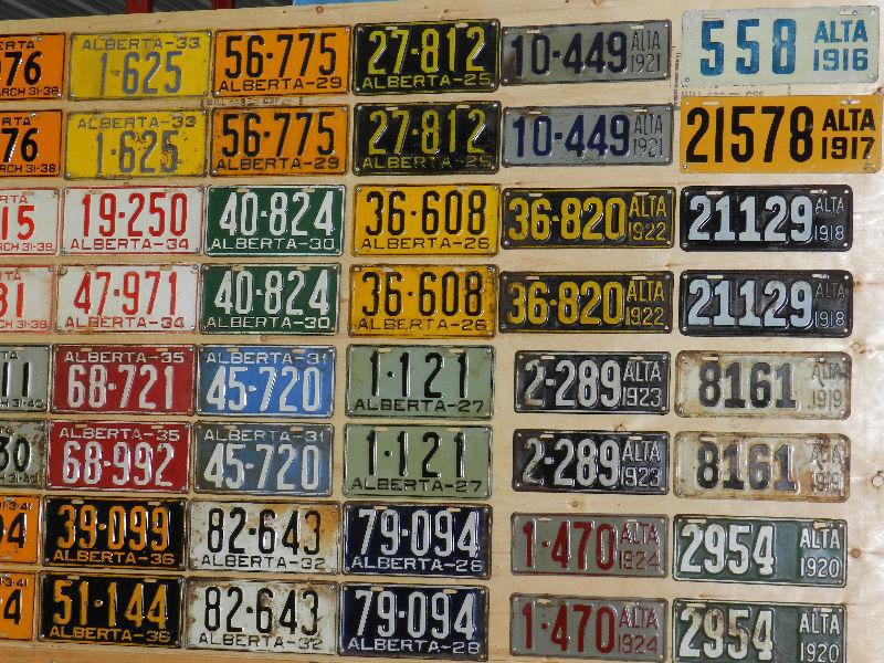 Wanted: Wanted:Old License Plates