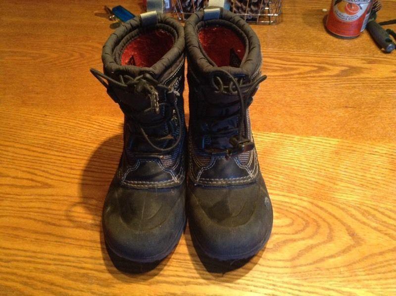 Boys size 12 North Face Winter boots