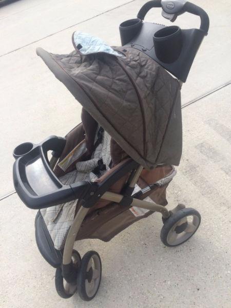 STROLLER IN MINT CONDITION