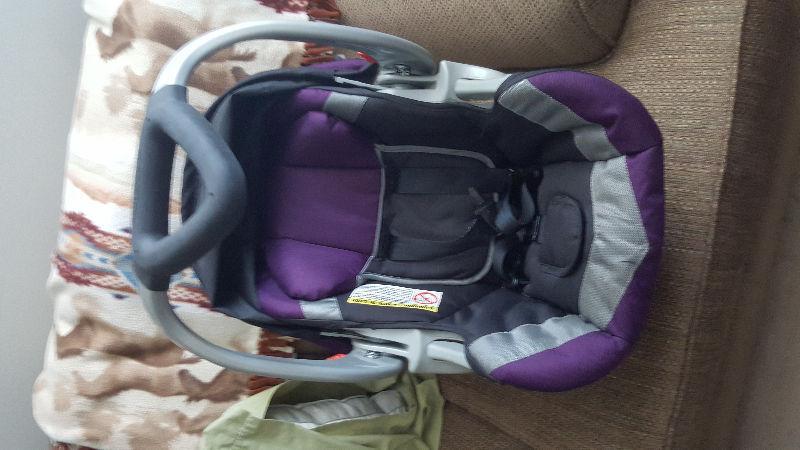 Baby Trend car seat/base