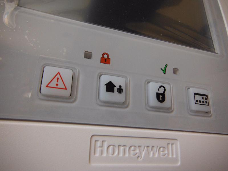 Honeywell Lynx 5100 wireless security system w/sensor & rmt $225