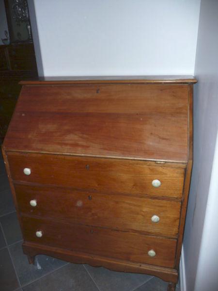 Vintage drop lid desk made of solid wood, Canadiana style