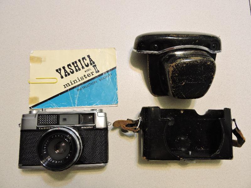 Yashika Minister II - 35mm film camera - for parts or collector