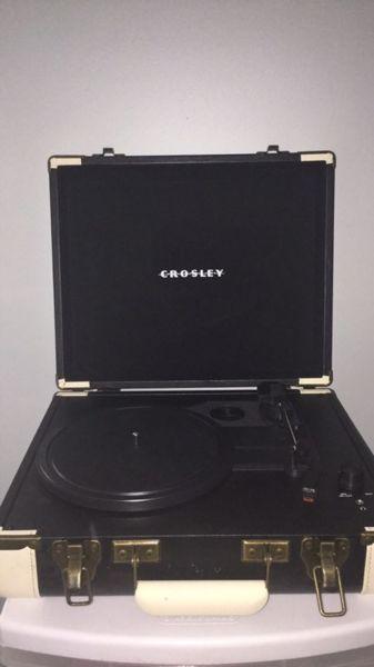 Record player + 8 vinyls