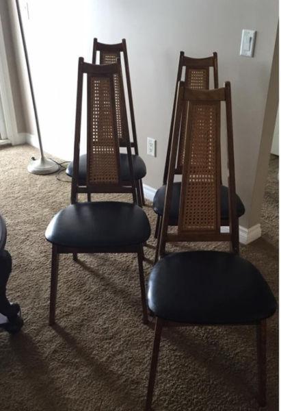 FOUR VINTAGE WICKER DINNING CHAIRS FOR SALE