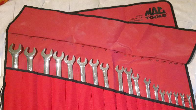 Mac Tools 18-PC. SAE Knuckle Saver Combination Wrench Set - 12-P