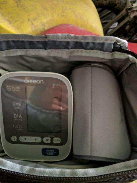 New Omron BP760 Blood pressure monitor