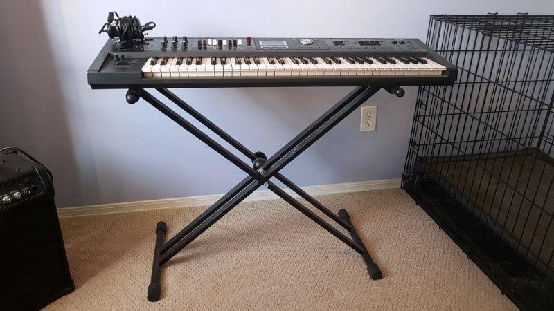 Roland V-Combo VR-09 64 Key MIDI Keyboard w/Gig Bag and Stand