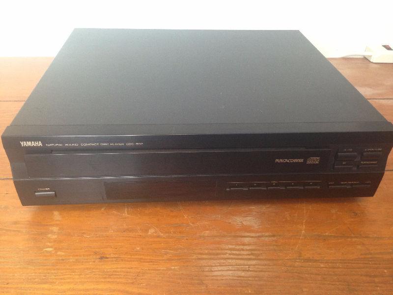 Yamaha CDC-502 CD Changer (5CDs) Great condition - w/ REMOTE