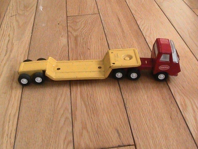 TONKA FLAT BED TRAILOR WITH CAB
