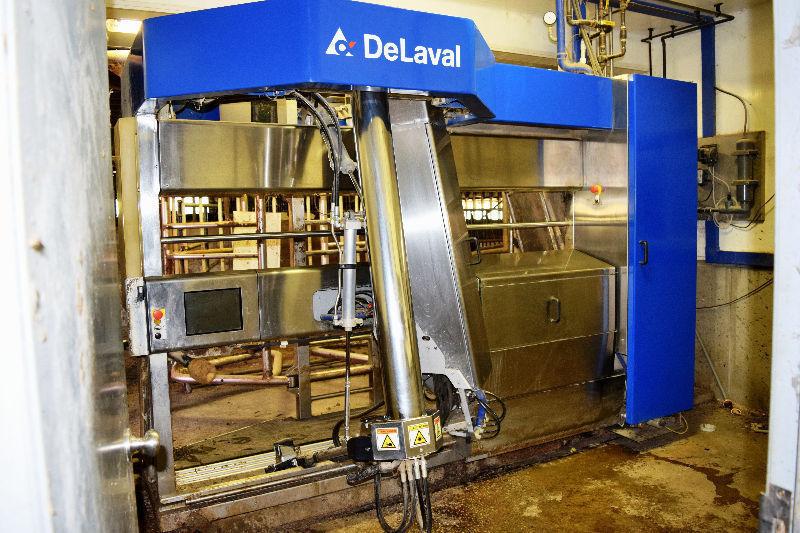 2014 complete DeLaval VMS robotic milking setup