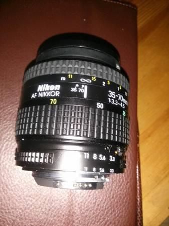 Nikon AF NIKKOR 35-70mm 1:3.3-4.5 Zoom Lens