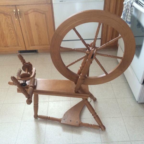 Leclerc Spinning Wheel, Excellent condition