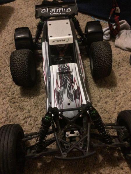 Vaterra glamis uno brushless with lipos and paddles