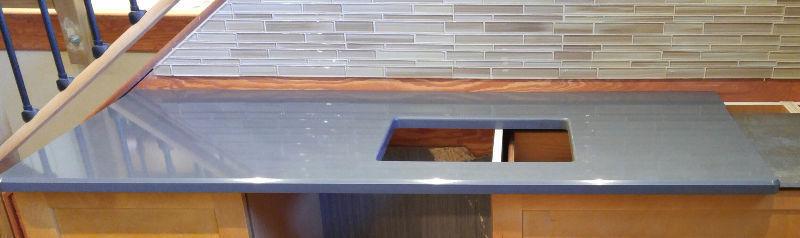 Vanity cabinets with Quartz countertop