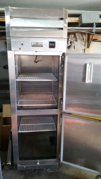 Commercial refrigerator