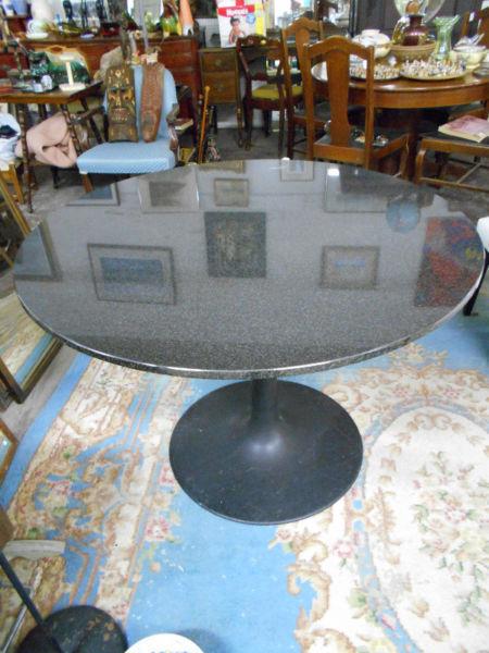 Saarinen Table With Granite Top