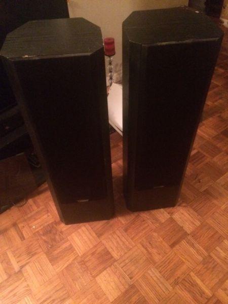 2 100 watt fisher speakers