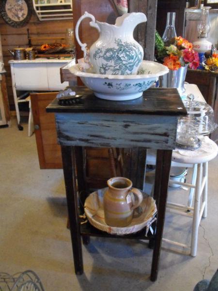 RED BARN ANTIQUES SALE SEPT.27 - OCT.1