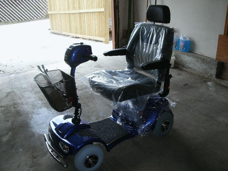 4 Wheel Scooter (BRAND NEW)