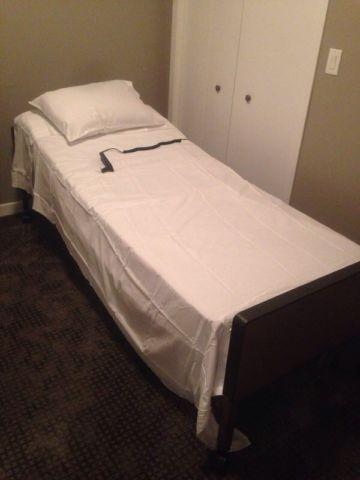 Adjustable Bed (BRAND NEW)