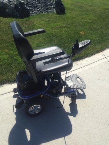 Lightweight Power Wheelchair