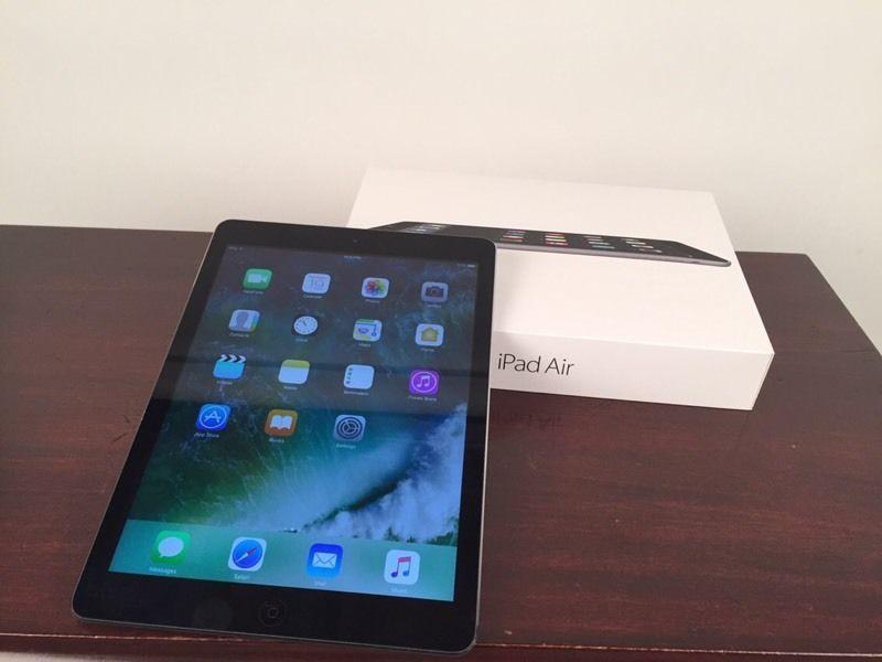 Apple iPad Air 32GB Space Gray Wi-Fi with Warranty