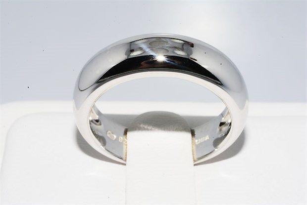 Sterling Silver Unisex Wedding Band size 7