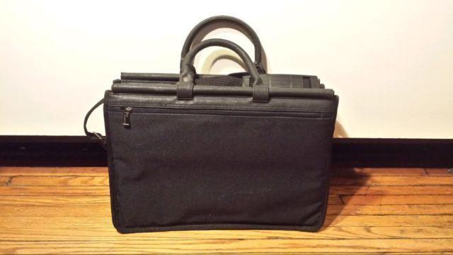 BLACK LAPTOP BRIEFCASE FITS UP TO 16