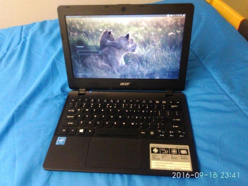 Four months old Acer Aspire E11 with loaded Linux