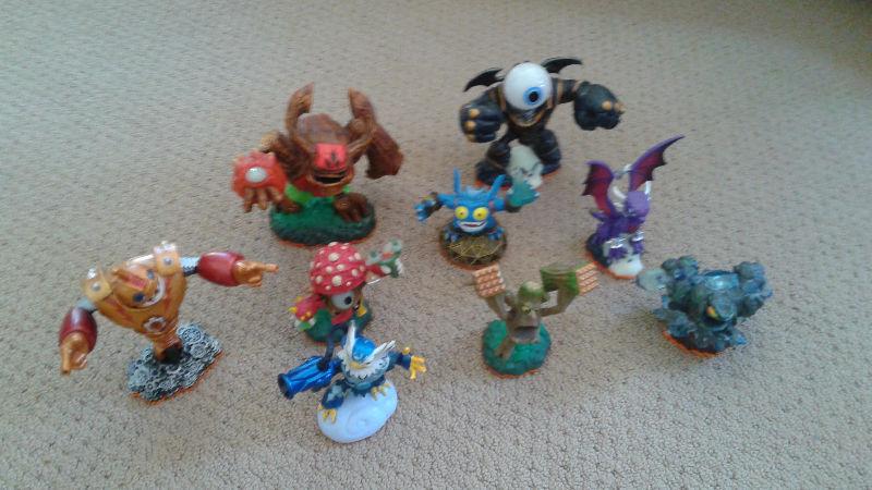 Selling 9 skylander figures and portal for Nintendo Wii