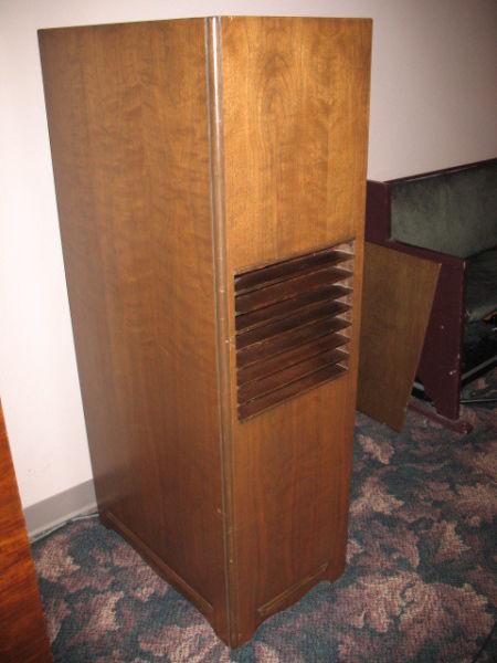 Wanted: Old Hammond Tone speaker cabinet D20 DR20 ER20 etc