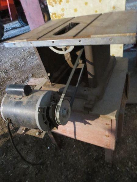 FOR SALE WOODEN BENCH SAW 3/4 HP