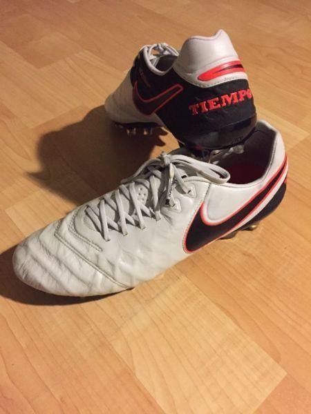 White real leather tiempo soccer cleats men's 10