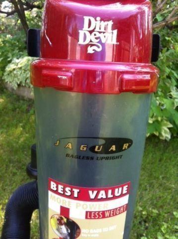 Jaguar Dirt Devil Bagless Upright Vacuum (needs hepa filter)