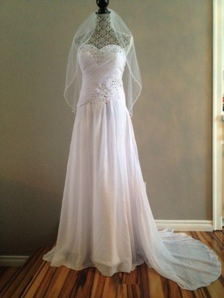 Romantic Wedding Dress With Bling Front ! New! Great price!