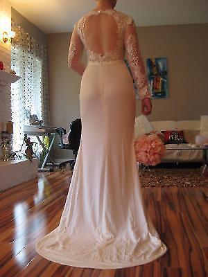 Stunning Wedding Dress - Open Back, Sleeves, transperant Lace!