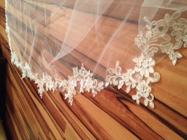 WOW WEDDING VEIL WITH LUXARY LACE DETAILS ALL AROUND!