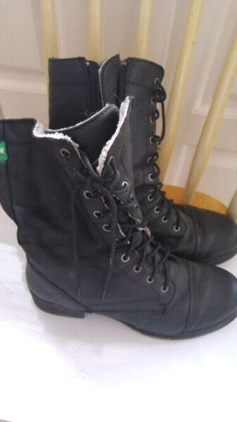 Cougar winter boots 80$ OBO