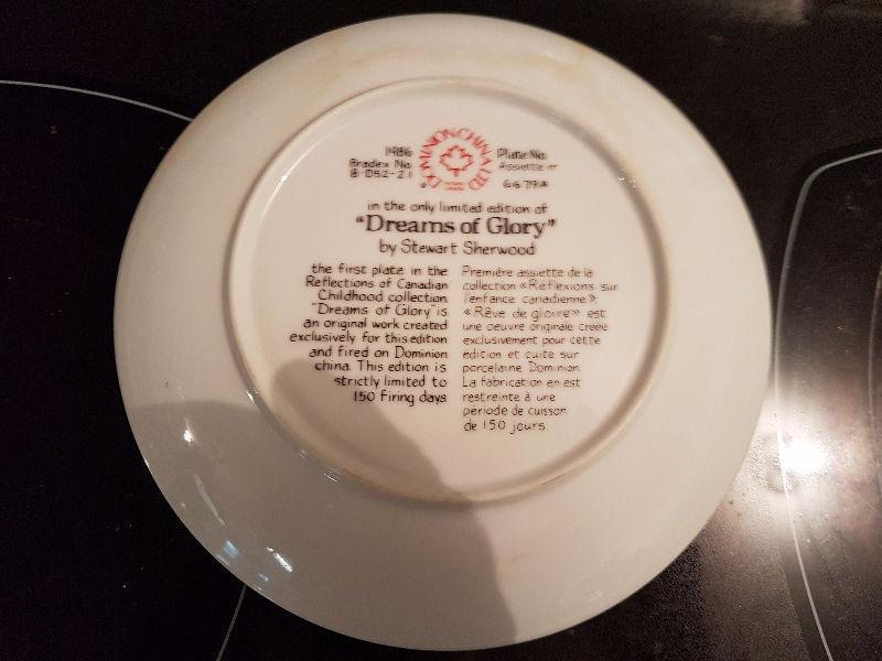 VINTAGE COLLECTOR PLATE