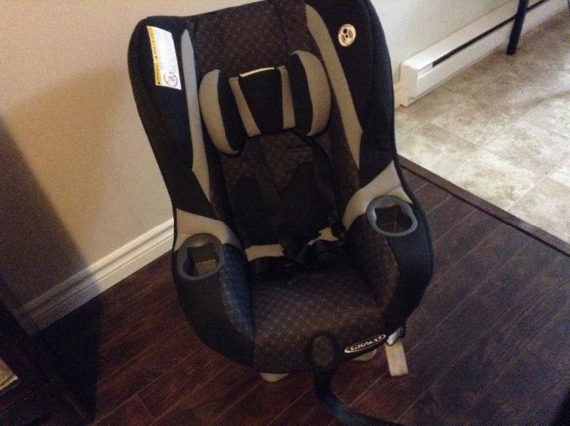 Car seat barely used