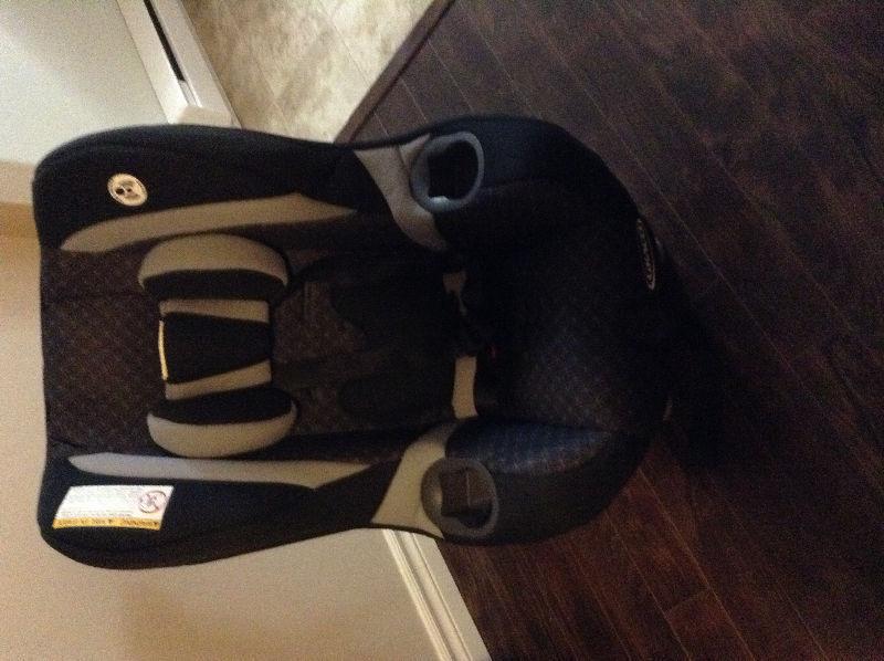 Car seat barely used
